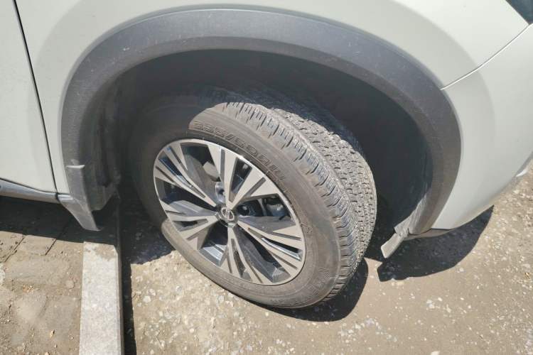 Used Nissan X-Trail 2021 VC-Turbo 300 CVT 4WD Luxury Edition Right Front Wheel Hub