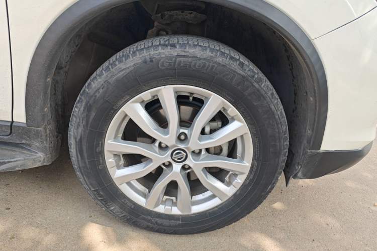 Used Nissan X-Trail 2021 2.0L CVT 2WD XL ITS SmartConnect Comfort Edition Right Front Wheel Hub