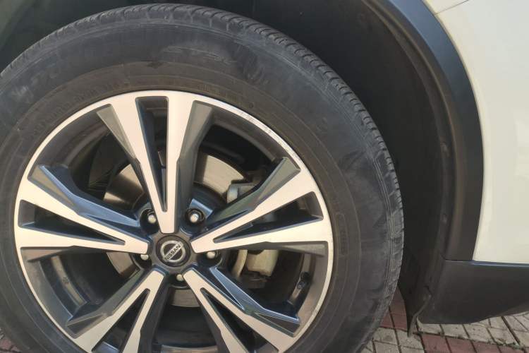 Used Nissan X-Trail 2021 2.5L CVT 4WD XL SmartConnect Leading Edition Right Front Wheel Hub