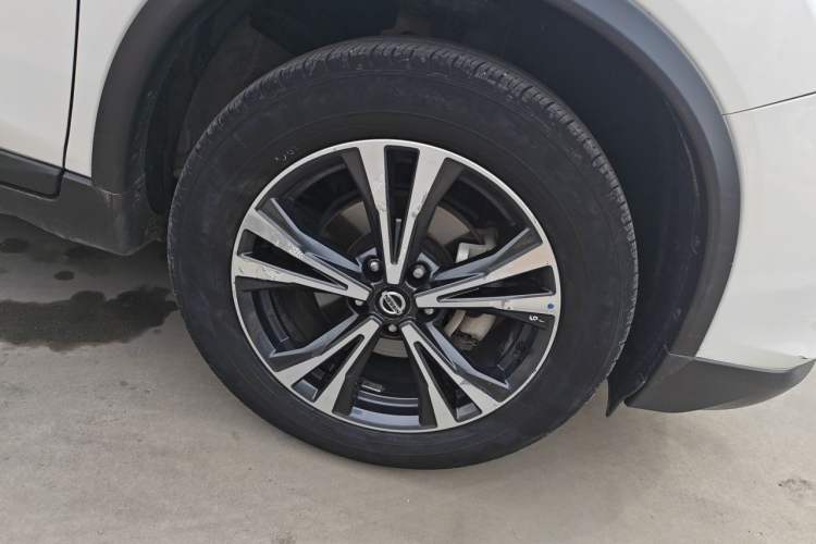 Used Nissan X-Trail 2021 2.5L CVT 4WD XL SmartConnect Leading Edition Right Front Wheel Hub