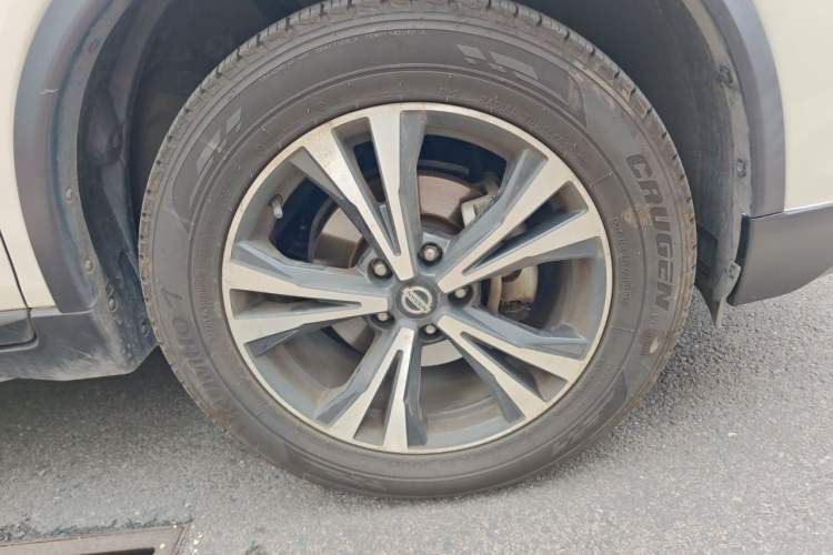 Used Nissan X-Trail 2021 2.5L CVT 4WD XL ITS Luxury Navigation Edition Right Front Wheel Hub