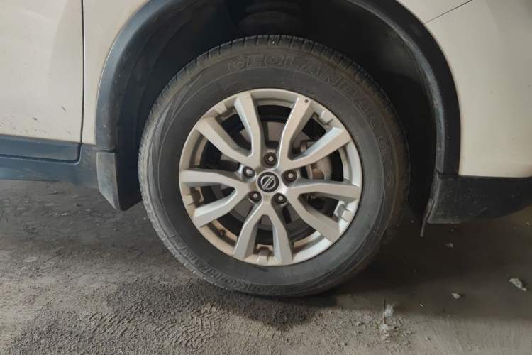 Used Nissan X-Trail 2021 2.0L CVT 2WD XL Premium SmartConnect Deluxe Edition Right Front Wheel Hub