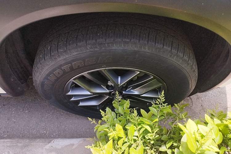 Used Nissan X-Trail 2021 VC-Turbo 300 CVT 2WD Luxury Edition Right Front Wheel Hub
