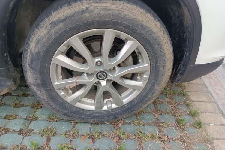 Used Nissan X-Trail 2021 2.0L CVT 2WD XL ITS SmartConnect Comfort Edition Right Front Wheel Hub