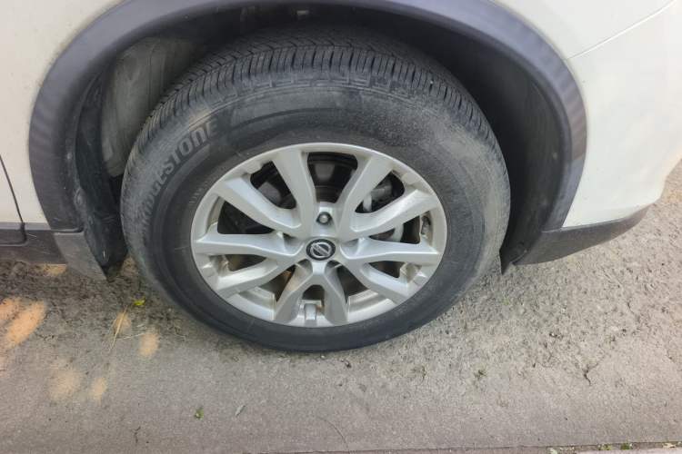 Used Nissan X-Trail 2021 2.0L CVT 2WD XL Premium SmartConnect Deluxe Edition Right Front Wheel Hub