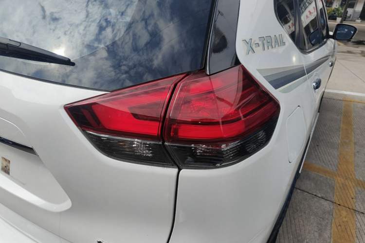 Used Nissan X-Trail 2021 2.5L CVT 4WD XL ITS Luxury Commemorative Edition Right Rear Taillight