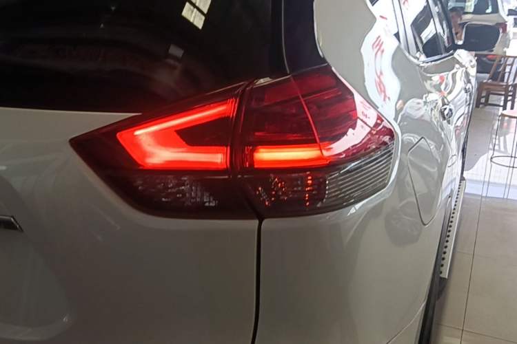 Used Nissan X-Trail 2021 2.0L CVT 2WD XL ITS Comfort Commemorative Edition Right Rear Taillight
