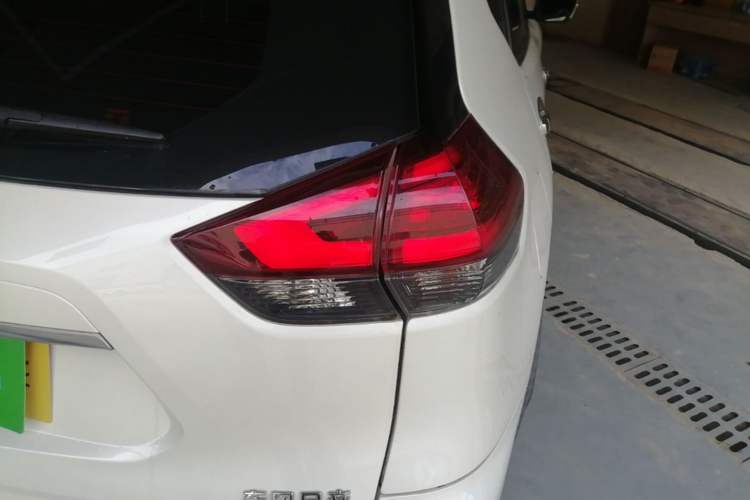 Used Nissan X-Trail 2021 2.0L CVT 2WD XL ITS SmartConnect Comfort Edition Right Rear Taillight