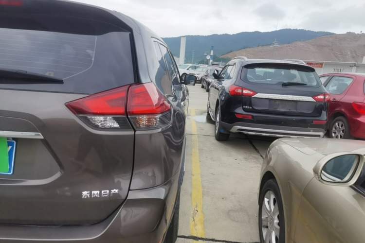 Used Nissan X-Trail 2021 2.0L CVT 2WD XL ITS SmartConnect Comfort Edition Right Rear Taillight