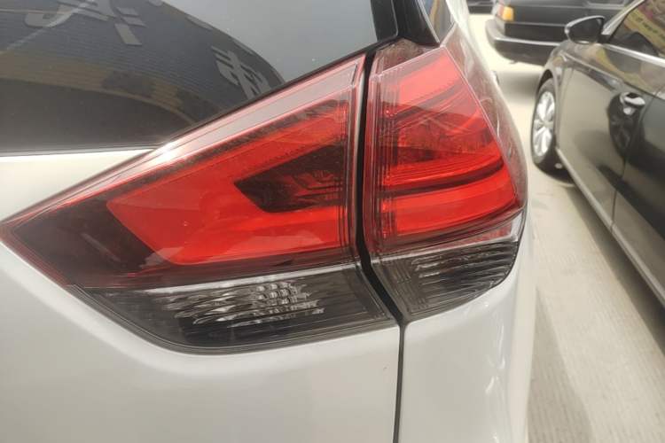 Used Nissan X-Trail 2021 2.5L CVT 4WD XL SmartConnect Leading Edition Right Rear Taillight