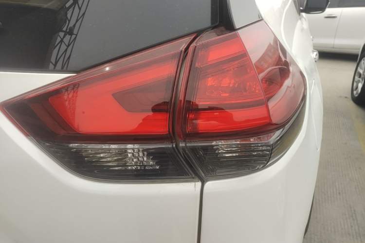 Used Nissan X-Trail 2021 2.5L CVT 4WD XL SmartConnect Leading Edition Right Rear Taillight