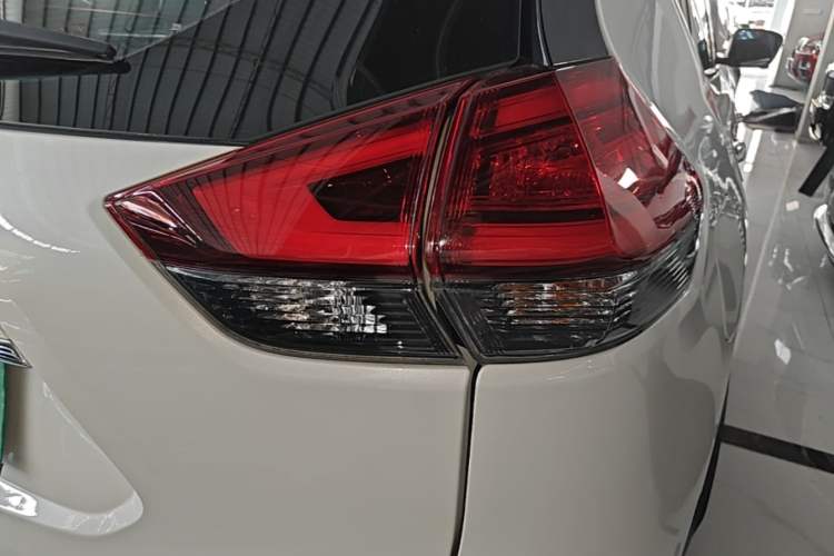 Used Nissan X-Trail 2021 2.0L CVT 2WD XL Premium Commemorative Edition Right Rear Taillight
