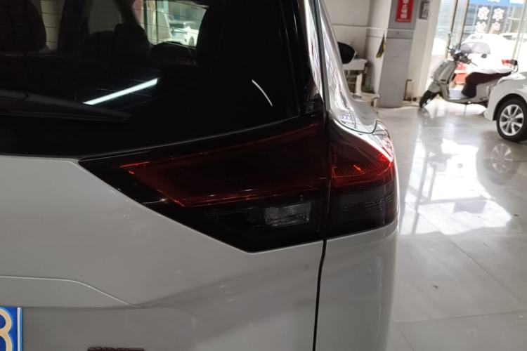 Used Nissan X-Trail 2021 VC-Turbo 300 CVT 2WD Luxury Edition Right Rear Taillight