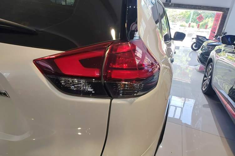 Used Nissan X-Trail 2021 2.5L CVT 4WD XL ITS Luxury Commemorative Edition Right Rear Taillight