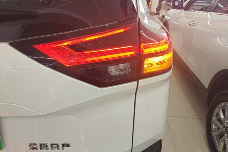 Used Nissan X-Trail 2021 VC-Turbo 300 CVT 2WD Luxury Edition Right Rear Taillight