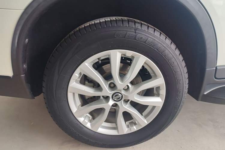 Used Nissan X-Trail 2021 2.0L CVT 2WD XL Premium SmartConnect Deluxe Edition Right Rear Wheel Hub