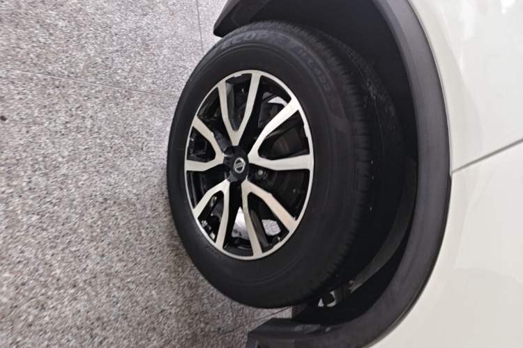 Used Nissan X-Trail 2021 2.0L CVT 2WD XL Premium SmartConnect Deluxe Edition Right Rear Wheel Hub