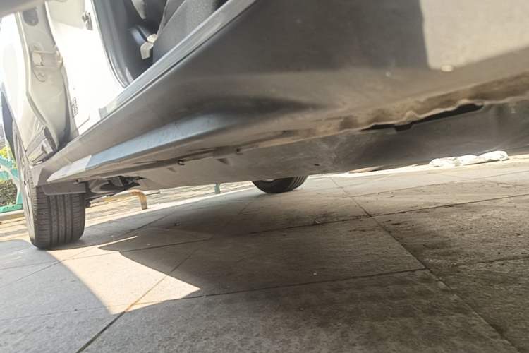 Used Nissan X-Trail 2021 2.5L CVT 4WD XL SmartConnect Leading Edition Right Side Sill
