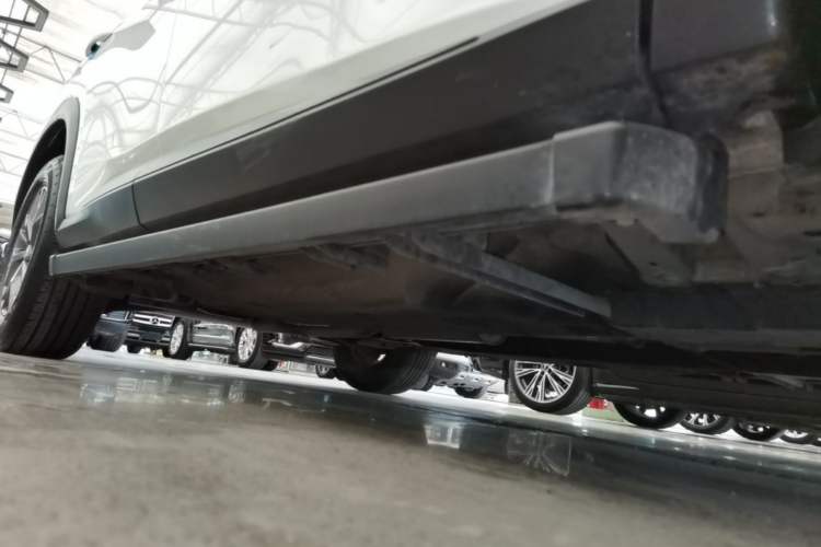Used Nissan X-Trail 2021 VC-Turbo 300 CVT 2WD Luxury Edition Right Side Sill