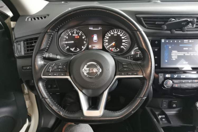 Used Nissan X-Trail 2021 2.0L CVT 2WD XL ITS SmartConnect Comfort Edition Steering Wheel