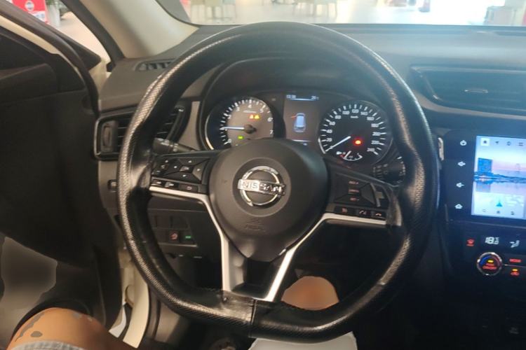 Used Nissan X-Trail 2021 2.0L CVT 2WD XL Premium SmartConnect Deluxe Edition Steering Wheel