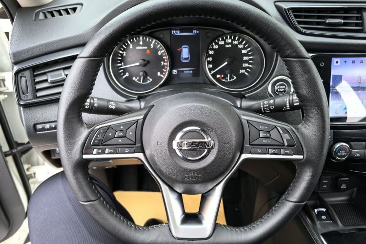 Used Nissan X-Trail 2021 2.0L CVT 2WD XL ITS SmartConnect Comfort Edition Steering Wheel