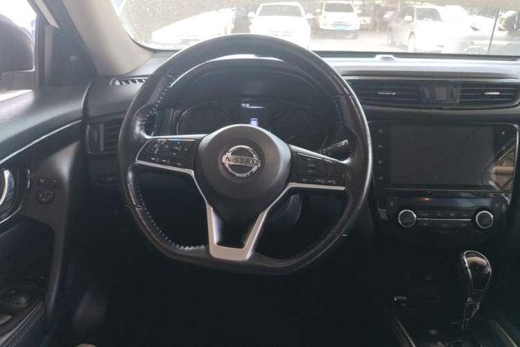 Used Nissan X-Trail 2021 2.0L CVT 2WD XE Fashion Edition Steering Wheel