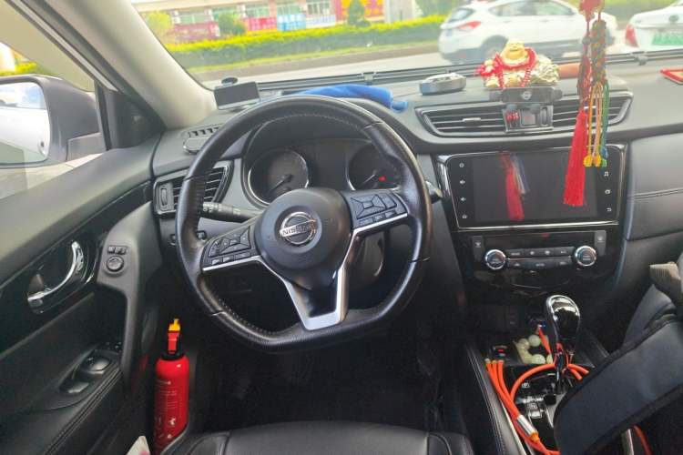 Used Nissan X-Trail 2021 2.0L CVT 2WD XL ITS SmartConnect Comfort Edition Steering Wheel