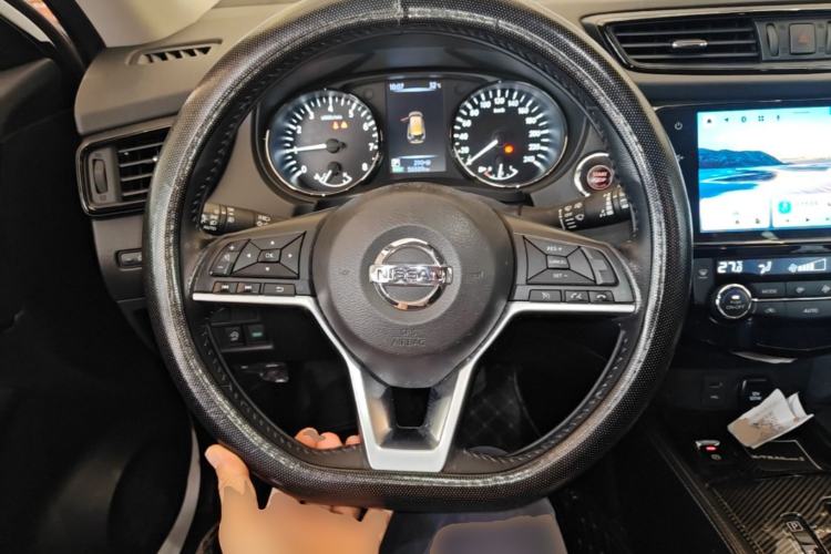 Used Nissan X-Trail 2021 2.0L CVT 2WD XL Premium SmartConnect Deluxe Edition Steering Wheel