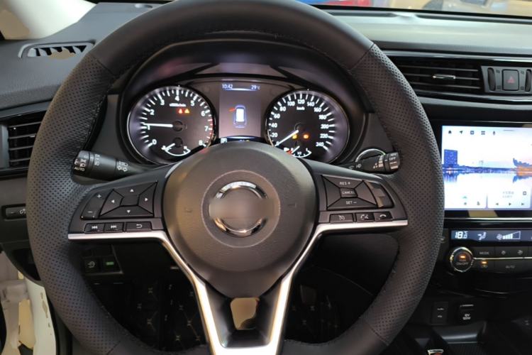 Used Nissan X-Trail 2021 2.0L CVT 2WD XL Premium Commemorative Edition Steering Wheel