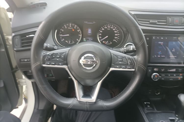 Used Nissan X-Trail 2021 2.0L CVT 2WD XL Premium SmartConnect Deluxe Edition Steering Wheel