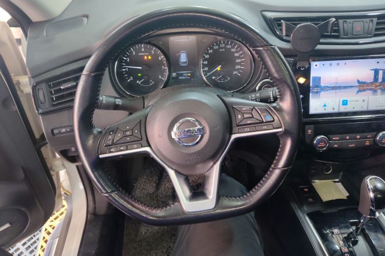 Used Nissan X-Trail 2021 2.5L CVT 4WD XL ITS Luxury Navigation Edition Steering Wheel