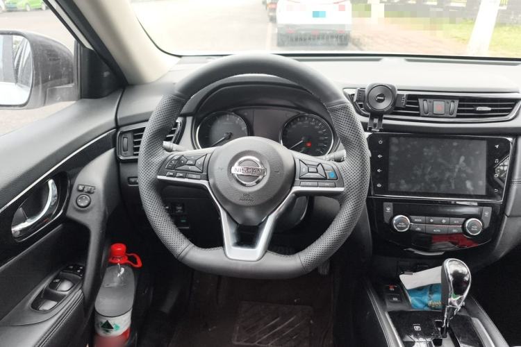 Used Nissan X-Trail 2021 2.5L CVT 4WD XL ITS Luxury Navigation Edition Steering Wheel