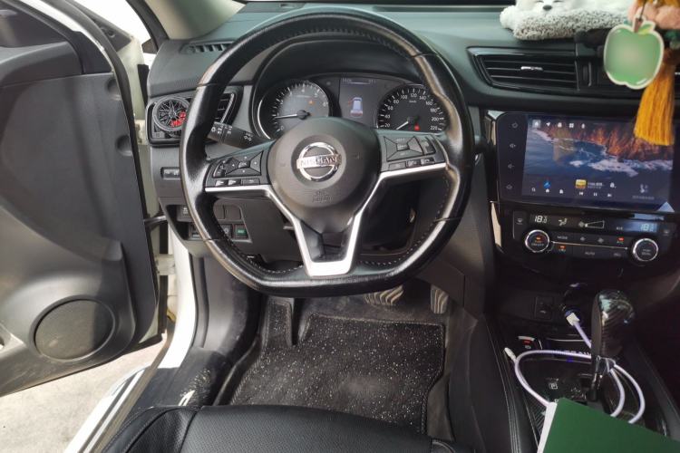 Used Nissan X-Trail 2021 2.0L CVT 2WD XL ITS SmartConnect Comfort Edition Steering Wheel
