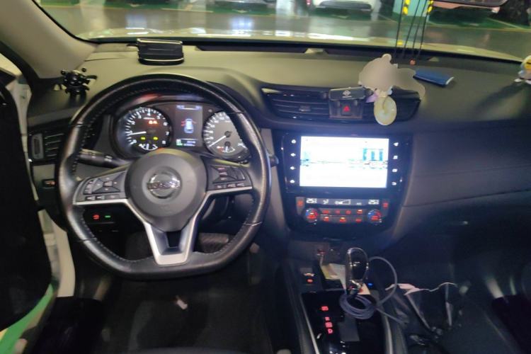 Used Nissan X-Trail 2021 2.0L CVT 2WD XL Premium SmartConnect Deluxe Edition Steering Wheel