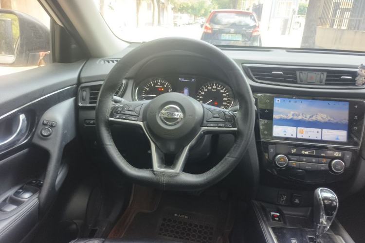 Used Nissan X-Trail 2021 2.0L CVT 2WD XL Premium SmartConnect Deluxe Edition Steering Wheel