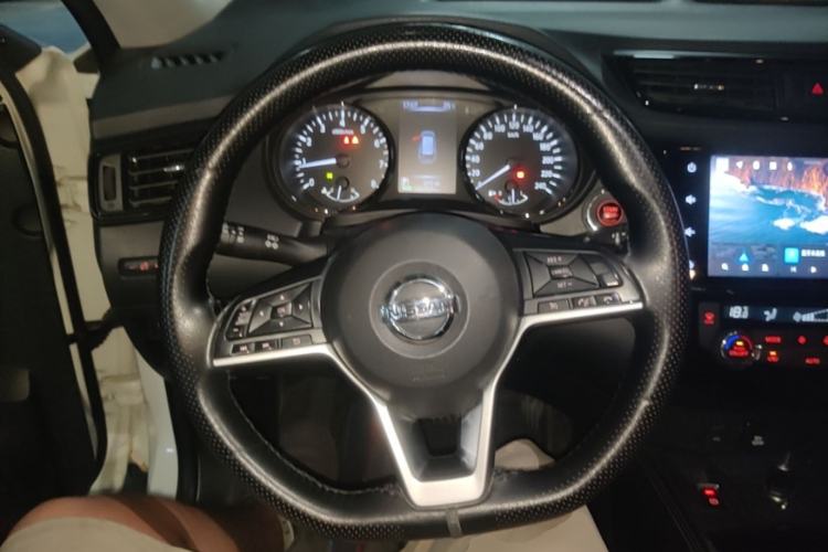 Used Nissan X-Trail 2021 2.0L CVT 2WD XL Premium SmartConnect Deluxe Edition Steering Wheel