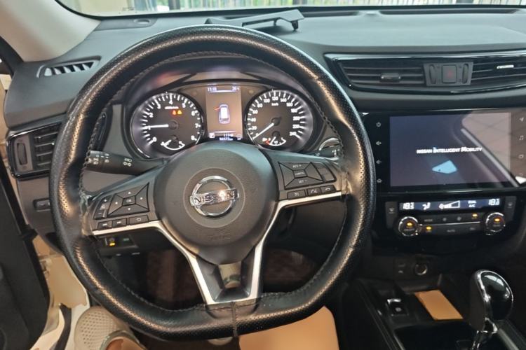 Used Nissan X-Trail 2021 2.0L CVT 2WD XL ITS SmartConnect Comfort Edition Steering Wheel