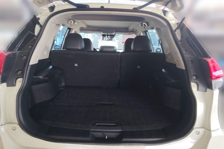 Used Nissan X-Trail 2021 2.0L CVT 2WD XE Fashion Edition Trunk