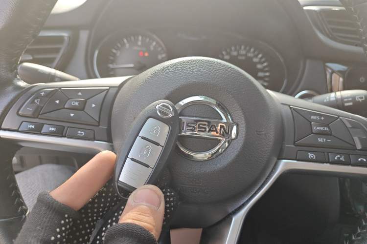 Used Nissan X-Trail 2021 2.0L CVT 2WD XL Premium SmartConnect Deluxe Edition Vehicle Key