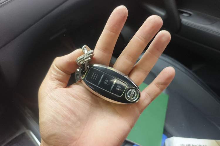 Used Nissan X-Trail 2021 2.0L CVT 2WD XL Premium SmartConnect Deluxe Edition Vehicle Key