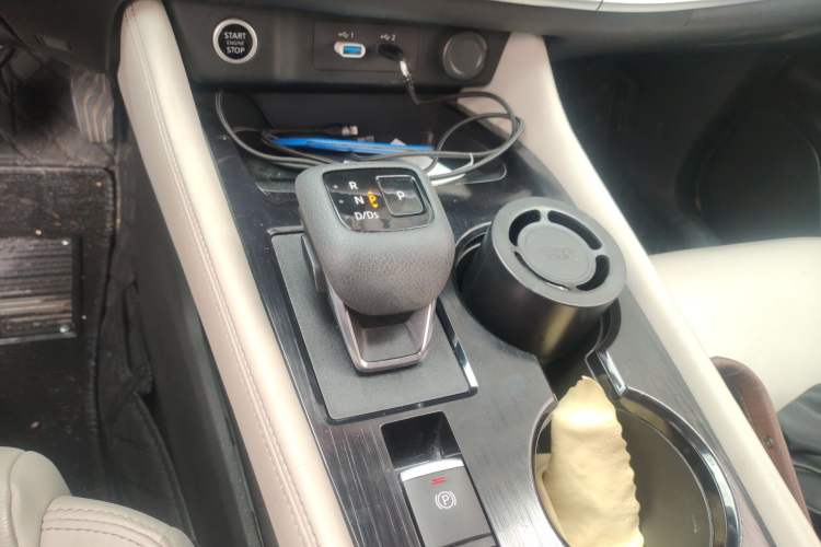 Used Nissan X-Trail 2021 VC-Turbo 300 CVT 4WD Luxury Edition 7-Seater Gear Lever