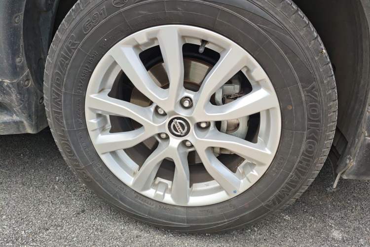 Used Nissan X-Trail 2021 2.0L CVT 2WD XL Premium SmartConnect Deluxe Edition Right Front Wheel Hub