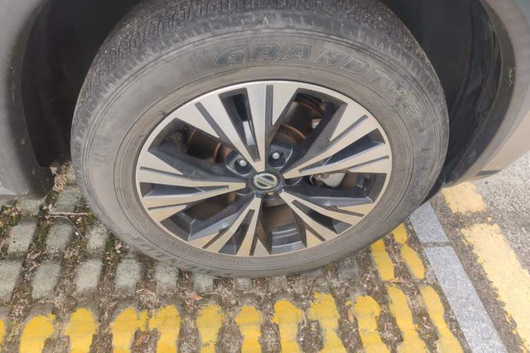 Used Nissan X-Trail 2021 VC-Turbo 300 CVT 4WD Luxury Edition 7-Seater Right Front Wheel Hub