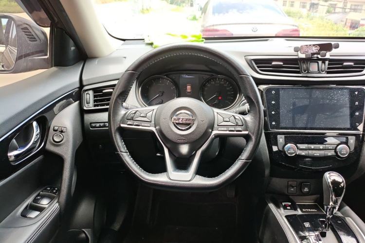 Used Nissan X-Trail 2021 2.0L CVT 2WD XL Premium SmartConnect Deluxe Edition Steering Wheel