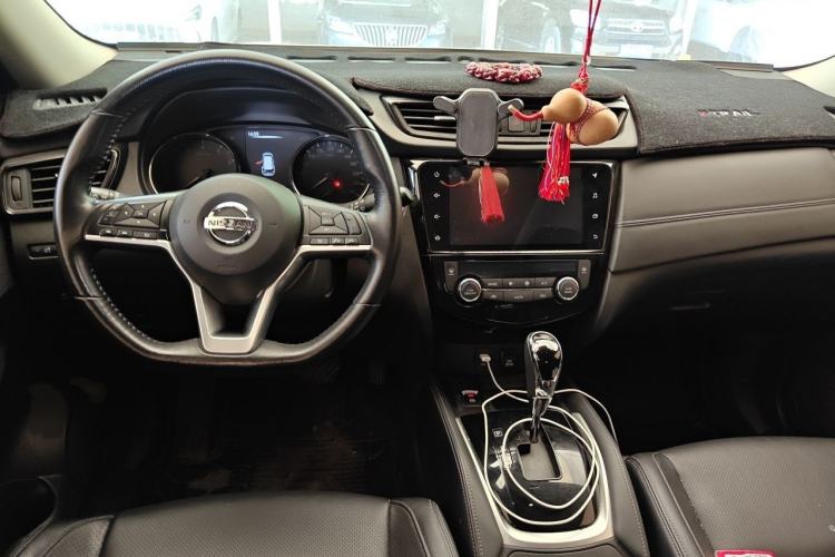 Used Nissan X-Trail 2022 2.0L Two-Wheel Drive Smart Connect Premium Edition Interior 2