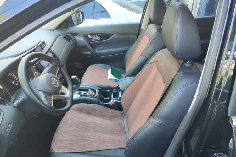 Used Nissan X-Trail 2022 2.0L Two-Wheel Drive Smart Connect Premium Edition Left Front Seat