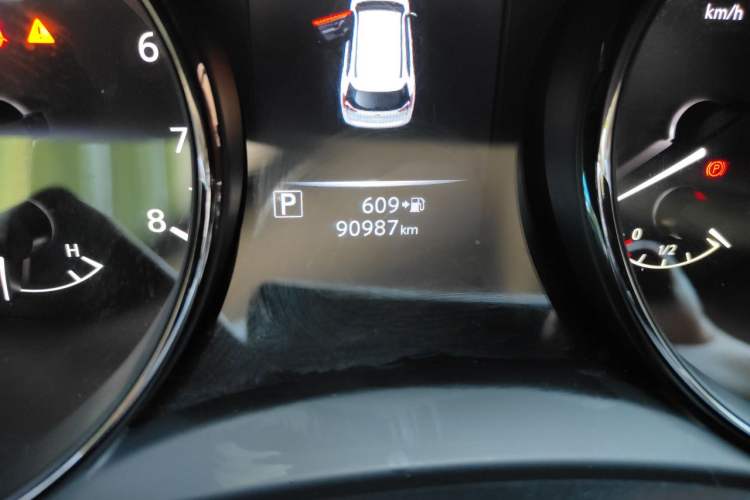 Used Nissan X-Trail 2022 2.0L Two-Wheel Drive Smart Connect Premium Edition Odometer Close Up
