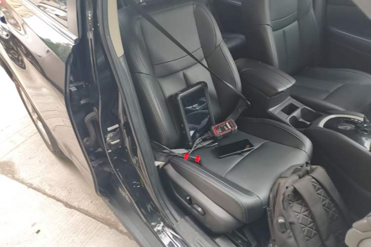 Used Nissan X-Trail 2022 2.0L Two-Wheel Drive Smart Connect Premium Edition Right Front Seat