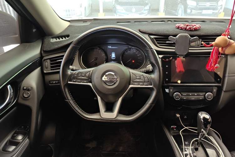 Used Nissan X-Trail 2022 2.0L Two-Wheel Drive Smart Connect Premium Edition Steering Wheel